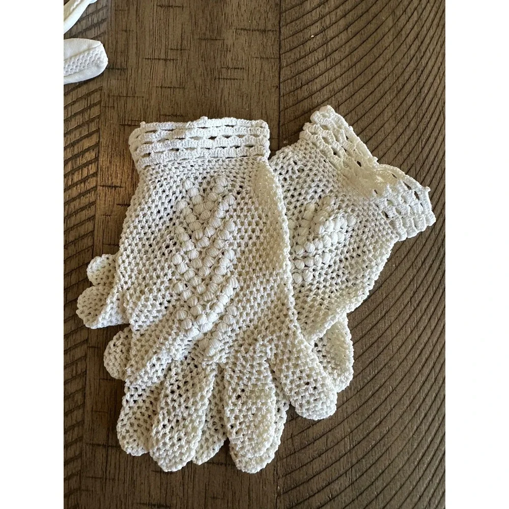 Vintage 1950s/60s Evening Set: Silver Metallic Clutch&2 Pairs White Dress Gloves